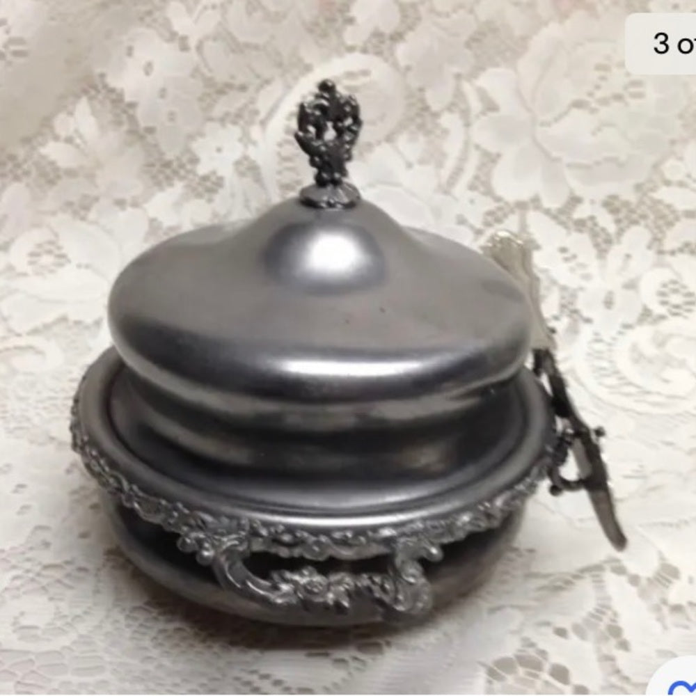 Antique, Colonial Silver Co., 4pc Quadruple Silver-plated Butter Bowl with Knif