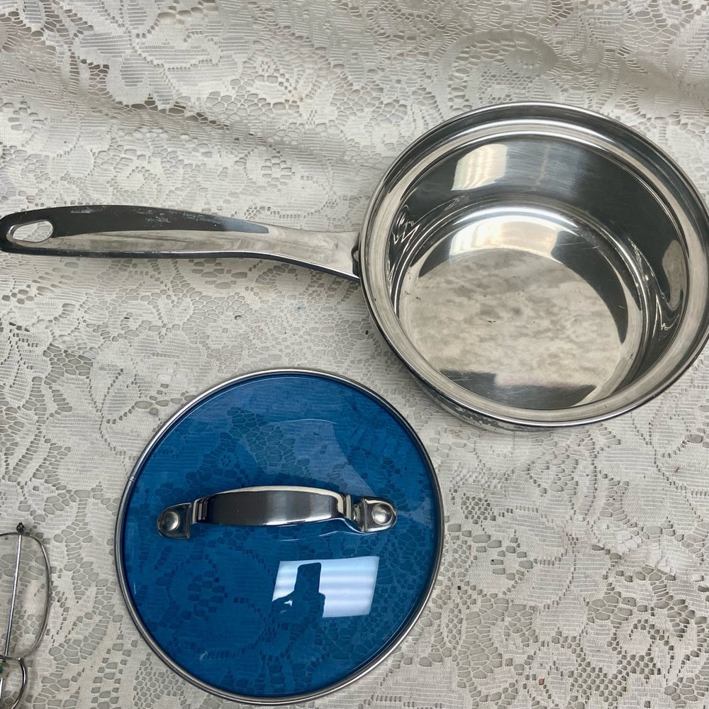 Blue Willow, Stainless Steel-Covered Sauce Pan 13.5in L x 6.5in D x 4.5in H