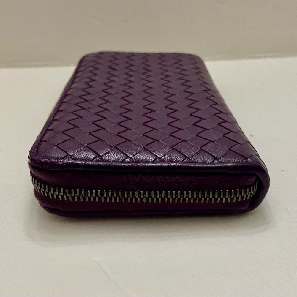 Authentic Bottega Veneta Purple Leather Zippy Long