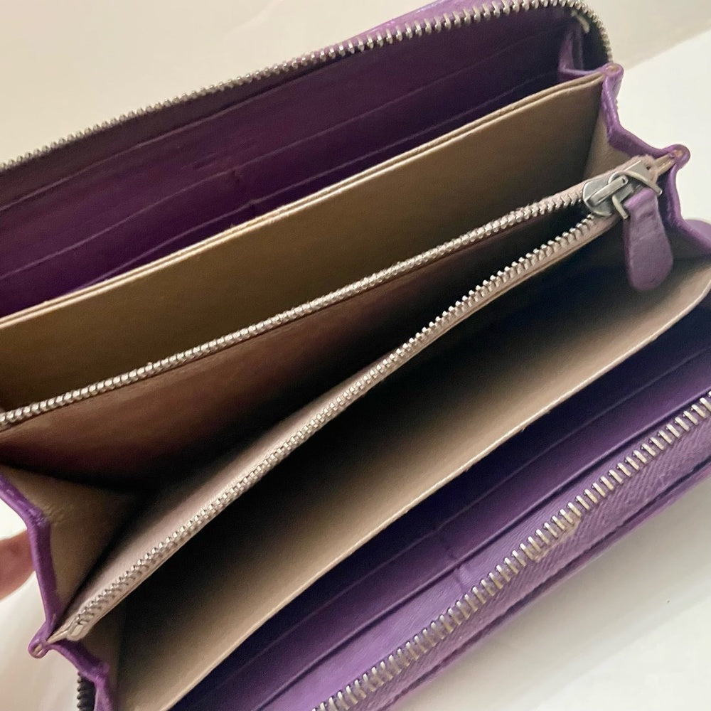 Authentic Bottega Veneta Purple Leather Zippy Long