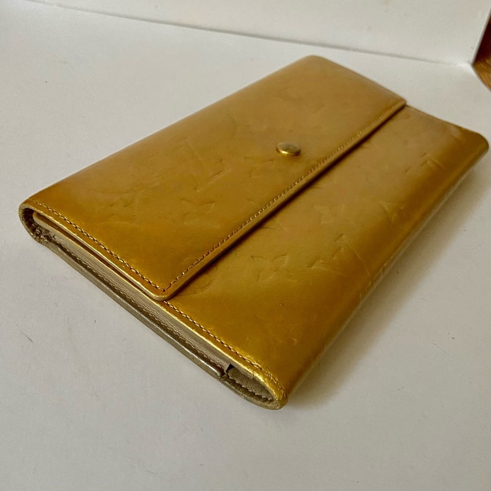 Louis Vuitton Golden Beige Vernis Mono Long Wallet
