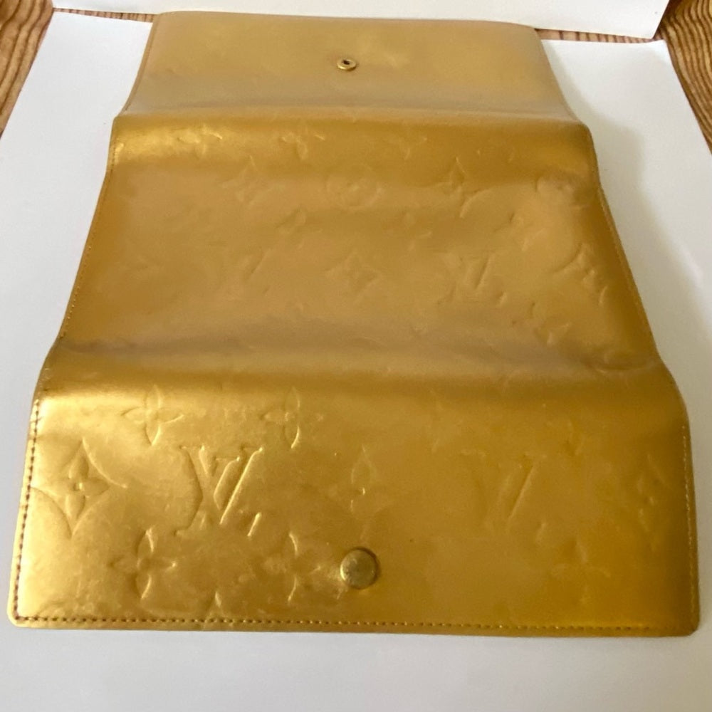 Louis Vuitton Golden Beige Vernis Mono Long Wallet