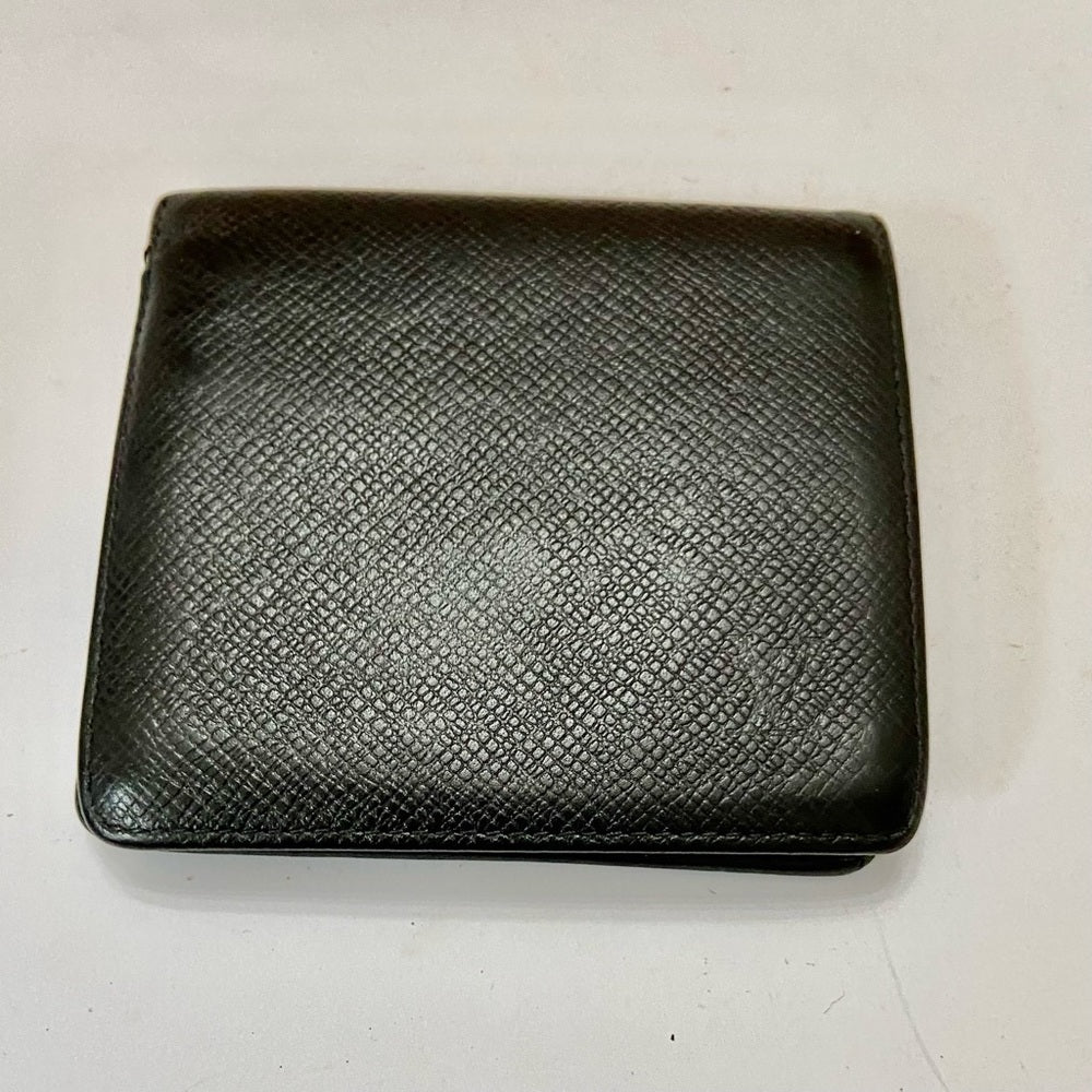 Louis Vuitton Black Taiga Leather Mens Wallet 4in x 4in