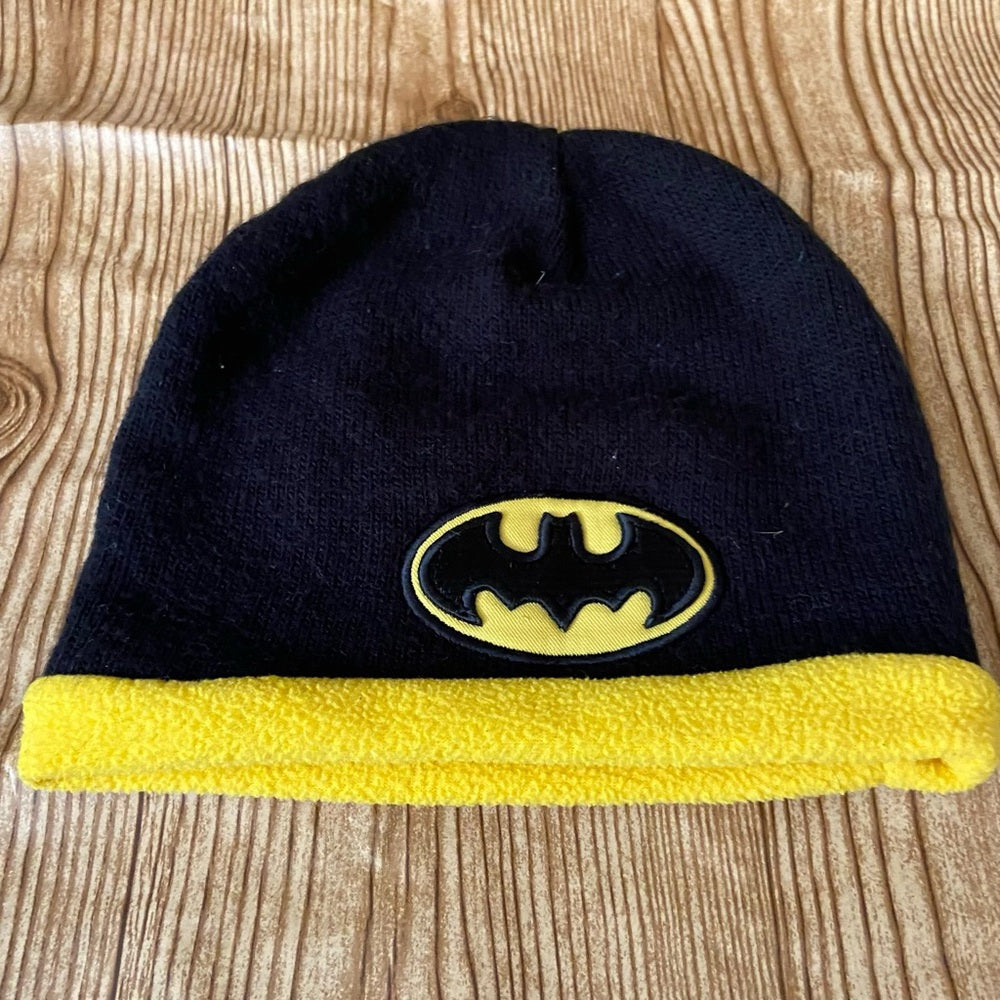 Stunning Warner Bros Batman Black Yellow Beanie Hat