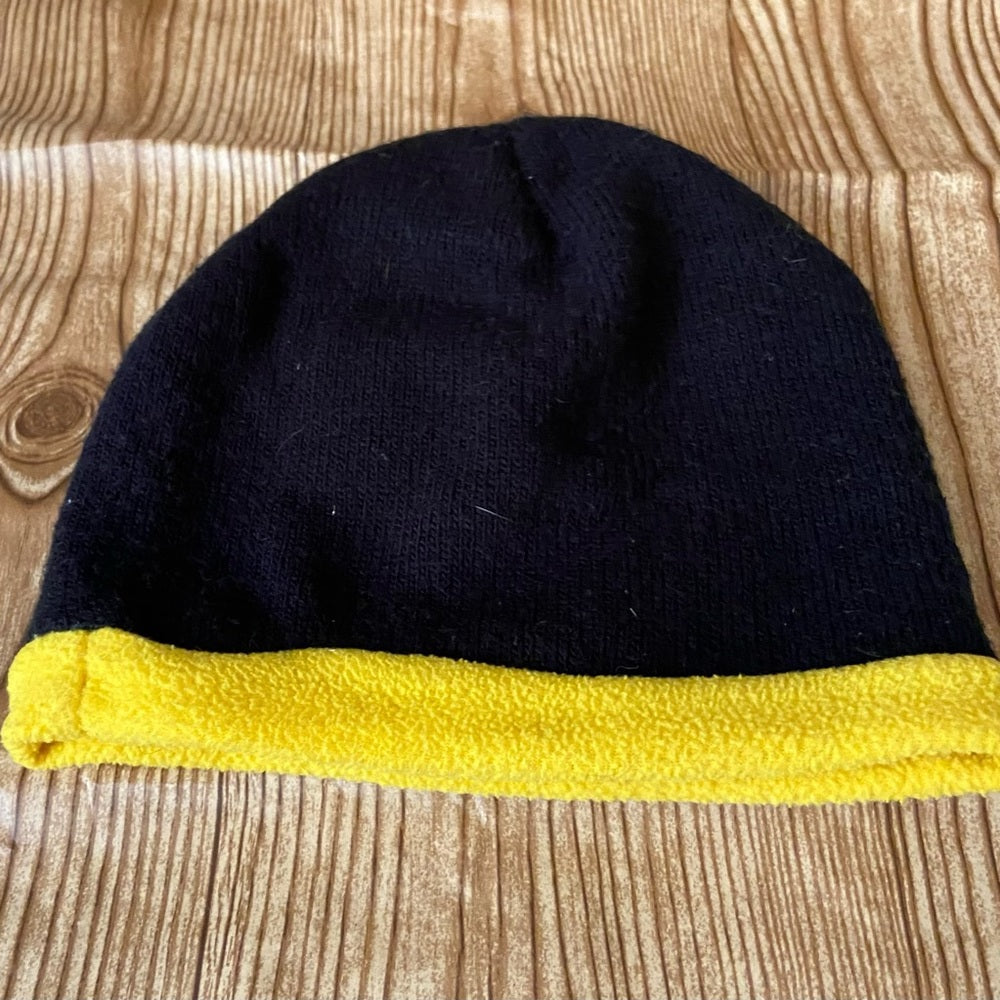 Stunning Warner Bros Batman Black Yellow Beanie Hat