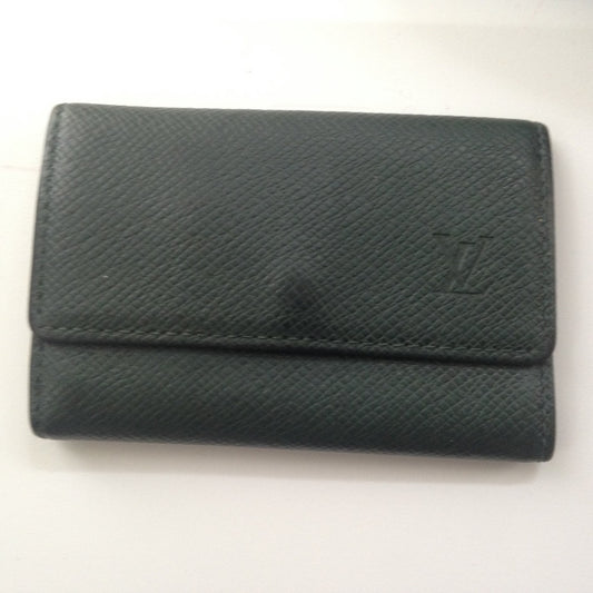 Louis Vuitton Green Taiga Leather 6-Hooks Key Case