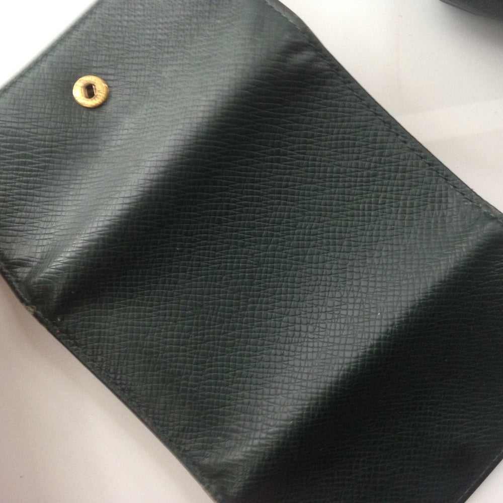 Louis Vuitton Green Taiga Leather 6-Hooks Key Case