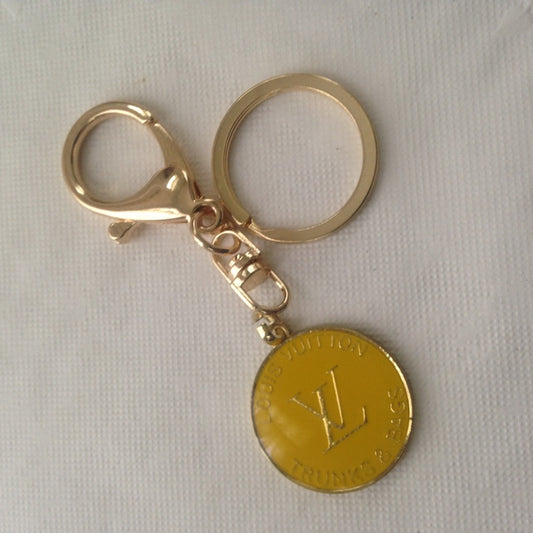 Louis Vuitton 3-way Handbag Charm-Key Chain Neck…