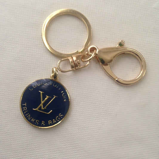 Louis Vuitton 3-way Handbag Charm-Key Chain Neck…