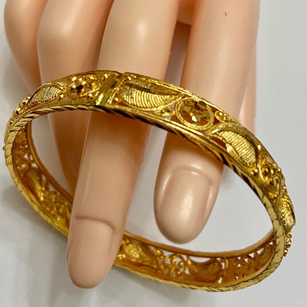 Elegant Gold 1/3in W Etched- Pierced 8in C Bangle Bracelet