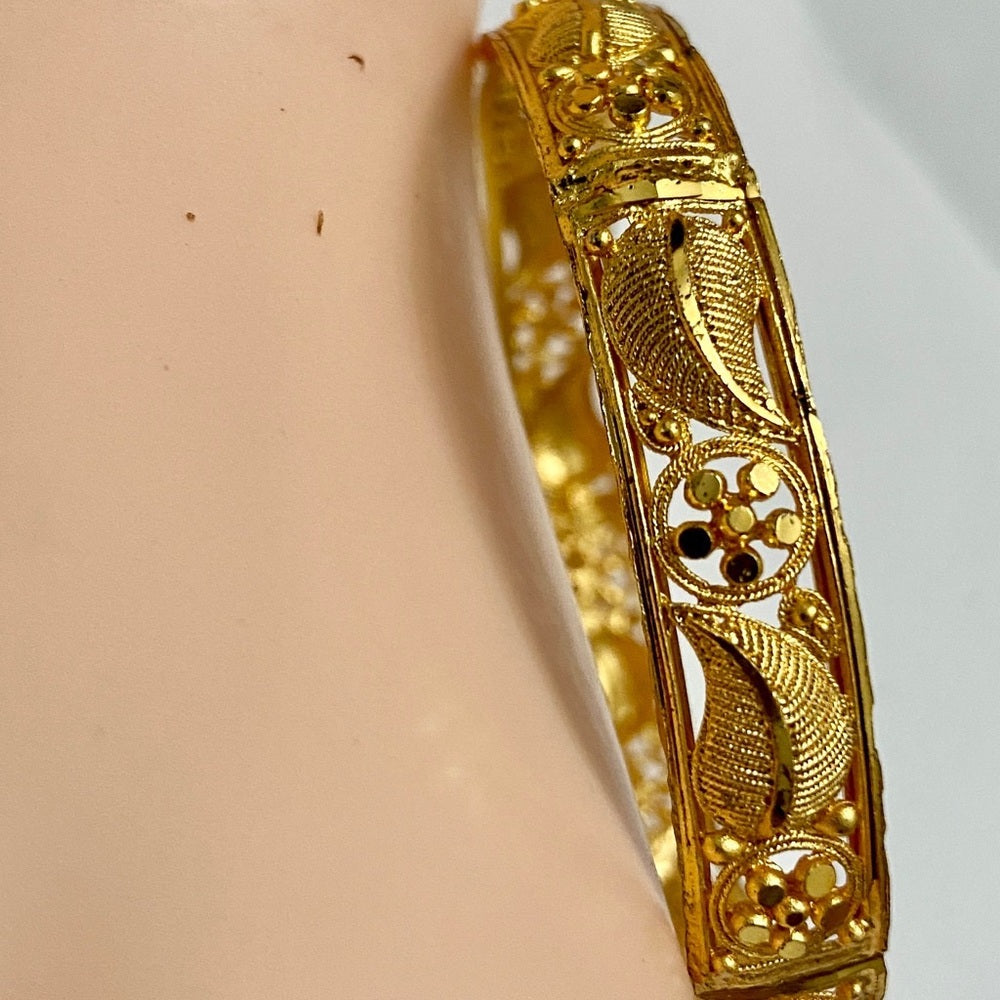 Elegant Gold 1/3in W Etched- Pierced 8in C Bangle Bracelet