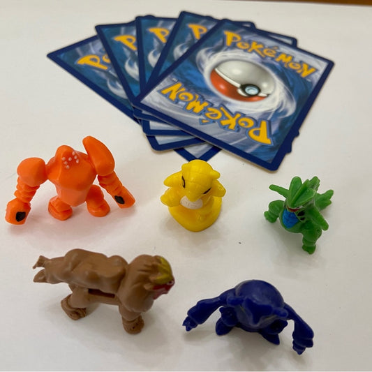 Lot 20- 5 Pokemon Cards and 5 Pokémon Figures