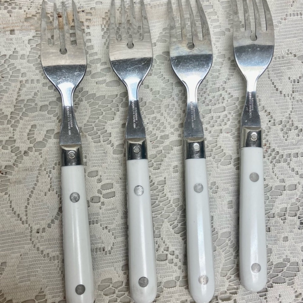 Vintage, Carnival, Thailand, Good Quality 20-pc Blue Willow Flatware, Svc for 4