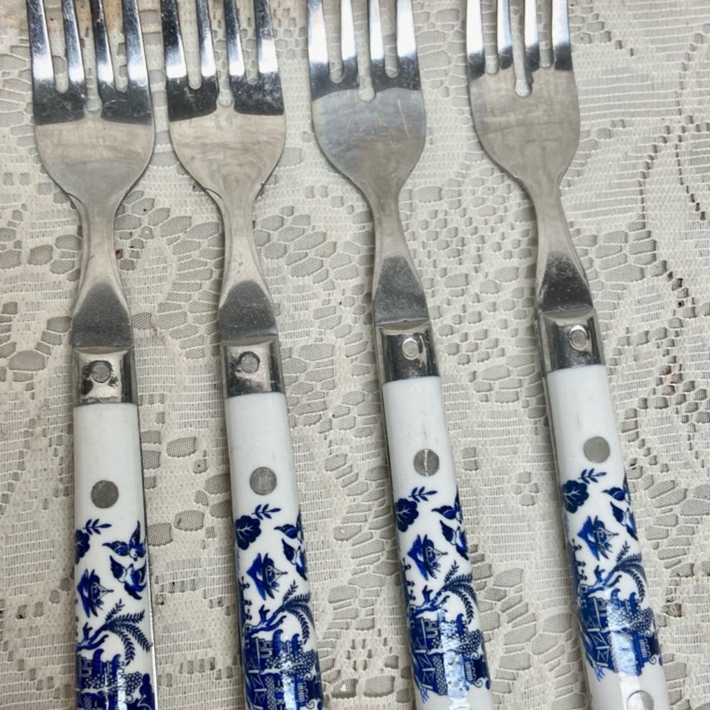 Vintage, Carnival, Thailand, Good Quality 20-pc Blue Willow Flatware, Svc for 4