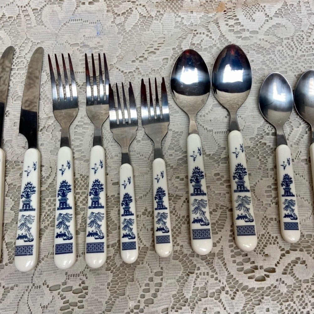 Vintage, Taiwan, Good Quality 10-pc Blue Willow Flatware, Service for 2