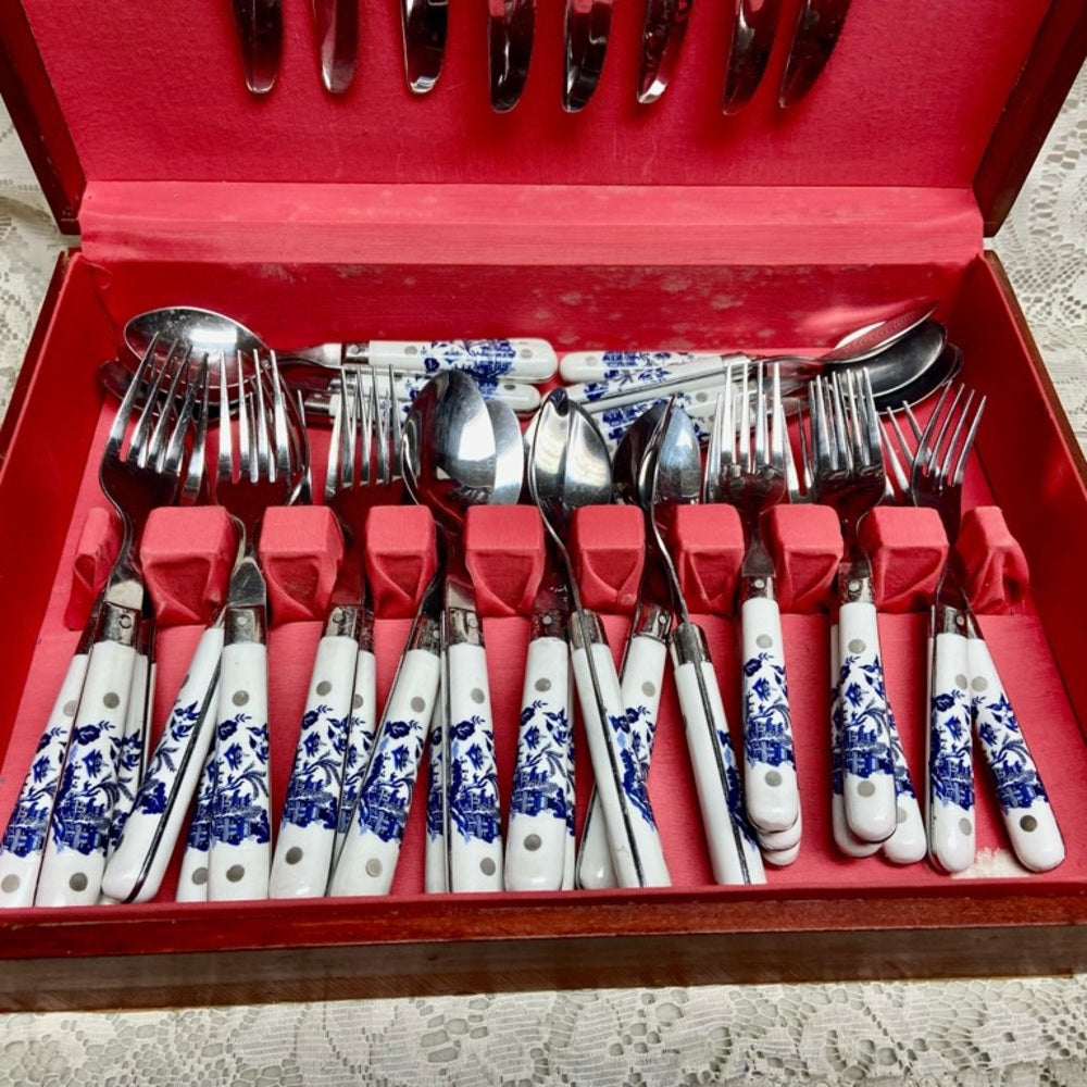Vintage, Stainless China, 30-pc Blue Willow Flatware, Svc for 6