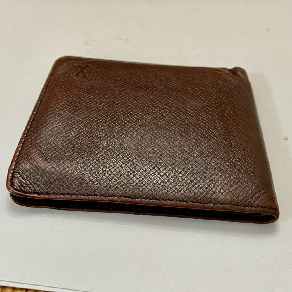 Louis Vuitton Brown Taiga Leather Mens Wallet 4.5in x 4in