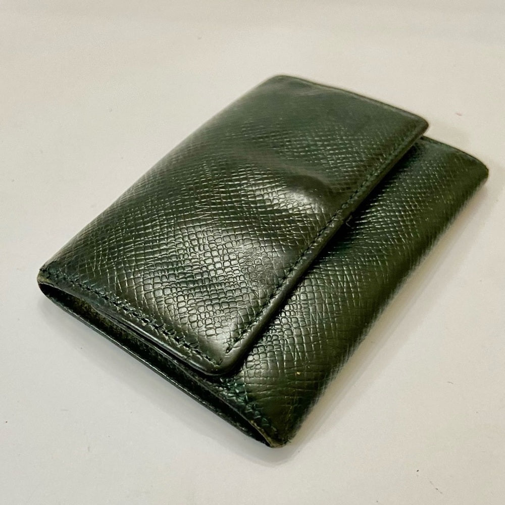 Louis Vuitton Green Taiga Leather 6-Hooks Key Case