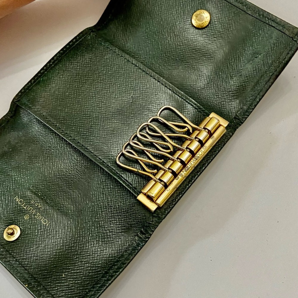 Louis Vuitton Green Taiga Leather 6-Hooks Key Case