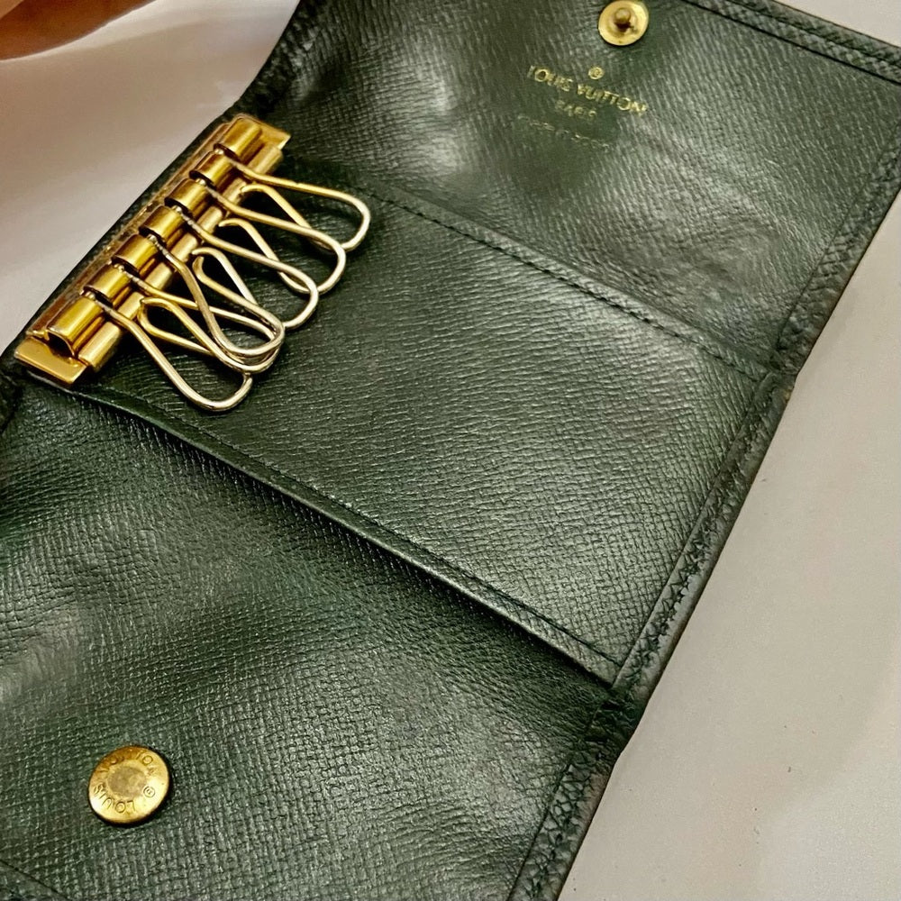 Louis Vuitton Green Taiga Leather 6-Hooks Key Case