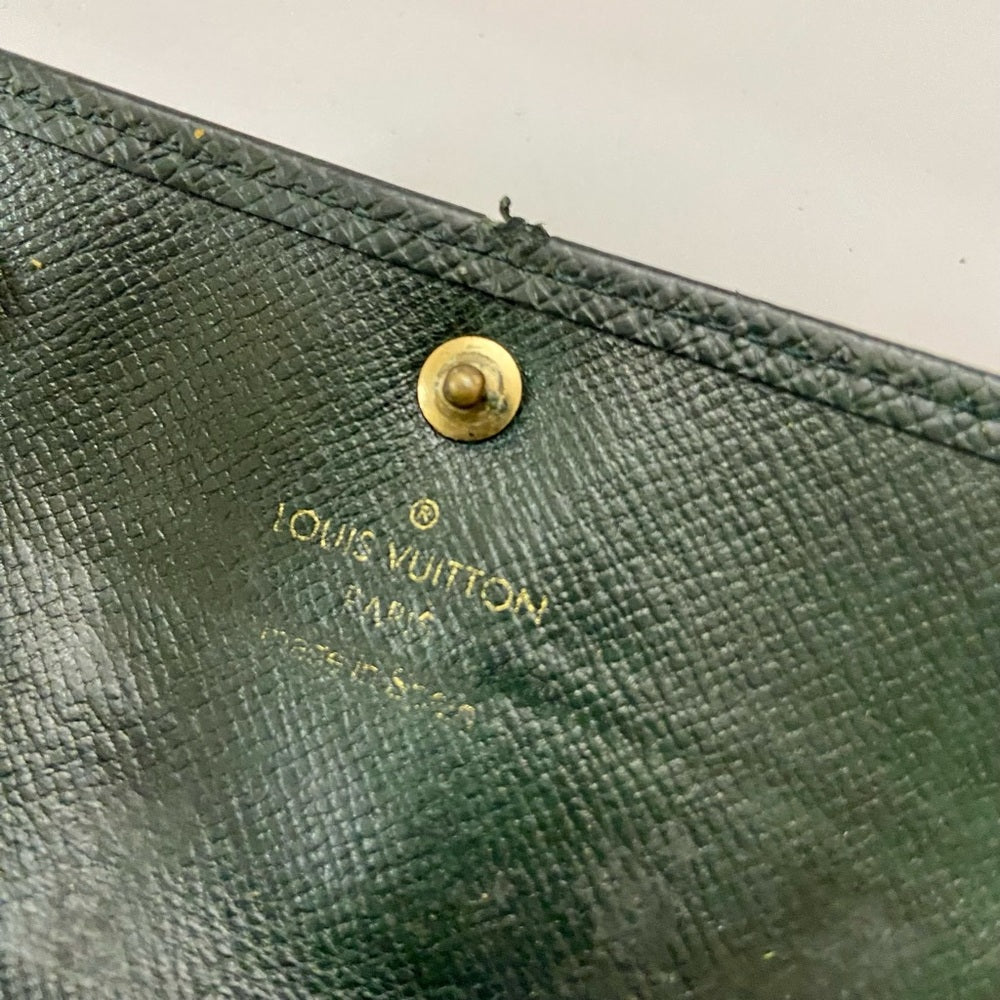Louis Vuitton Green Taiga Leather 6-Hooks Key Case