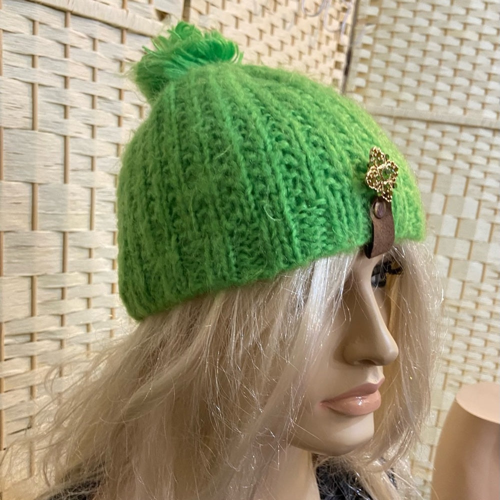 Beautiful. Colvin Green Knitted Beanie Hat with Rhinestones