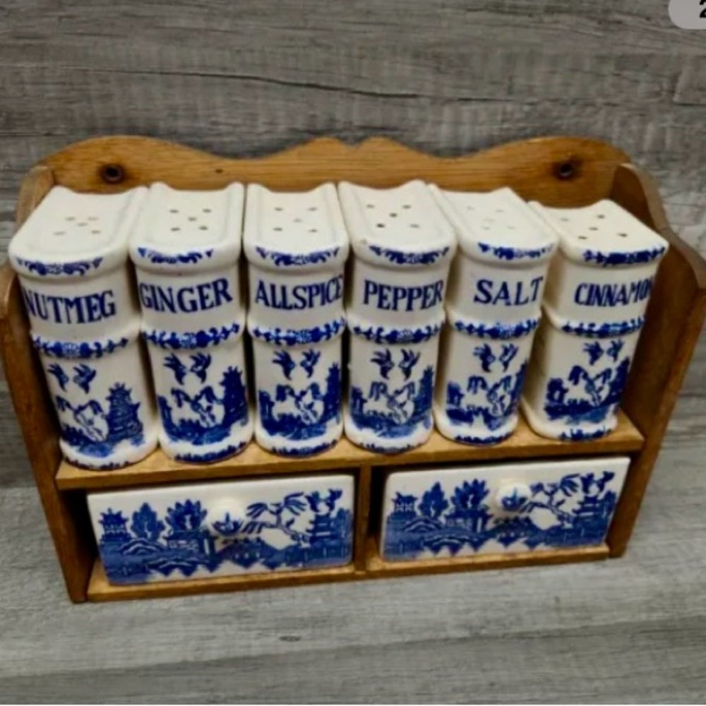 Vintage, Rare, Japan, 9-pc Blue Willow Shaker Set  with Wooden Rack