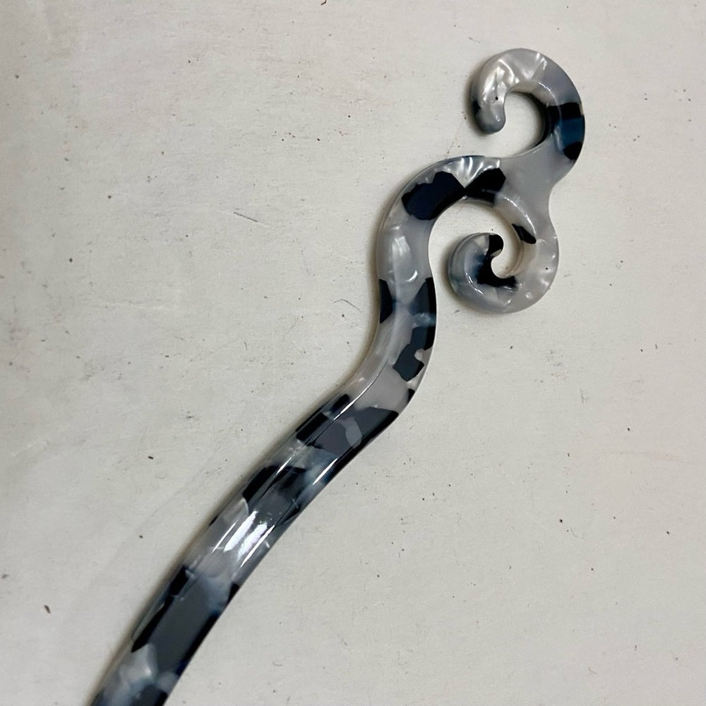 Vintage, Black and White Lucite Hair Pin Accessory 7in x 1in