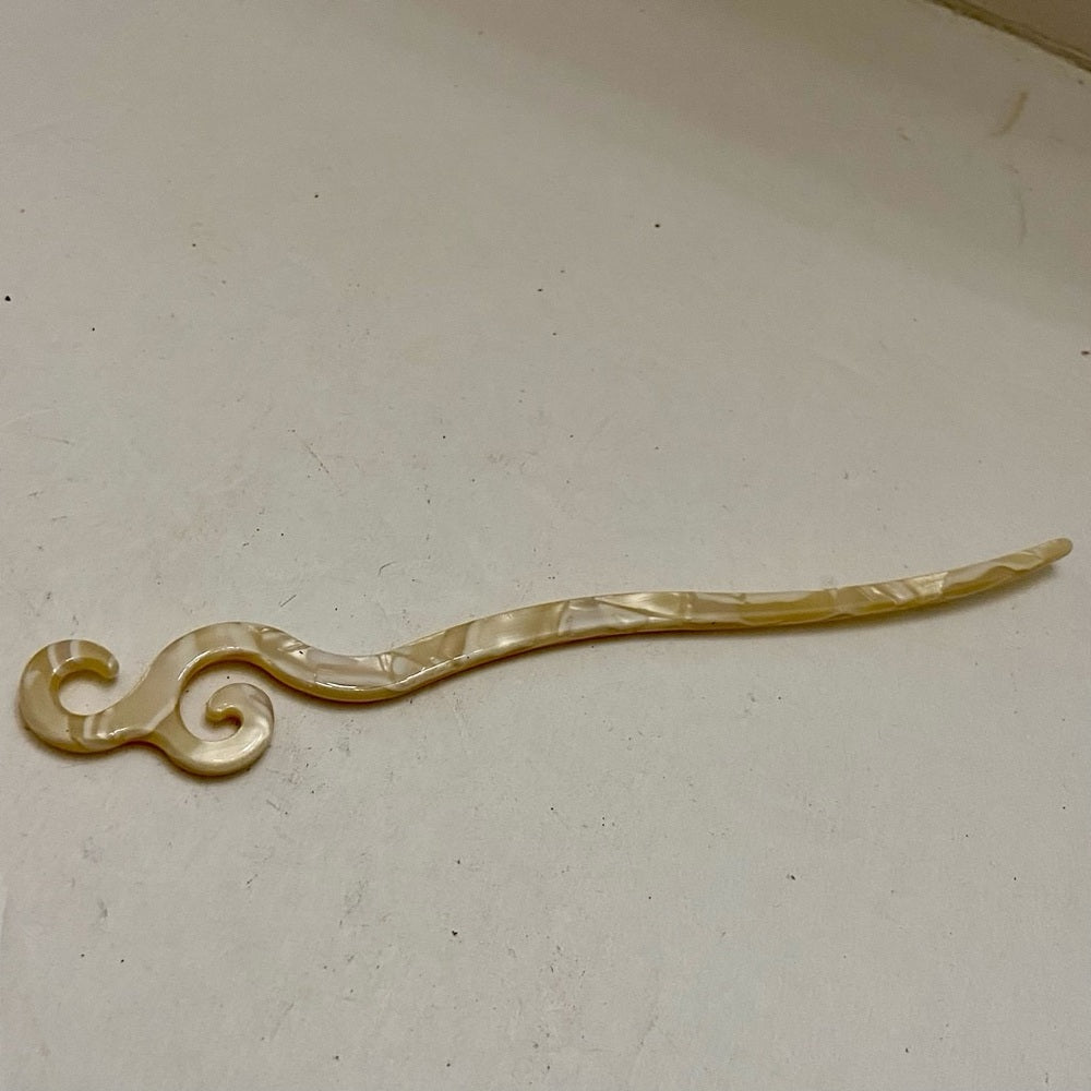 Vintage, Creamy Beige Lucite Hair Accent Pin or Accessory 7in x 1in