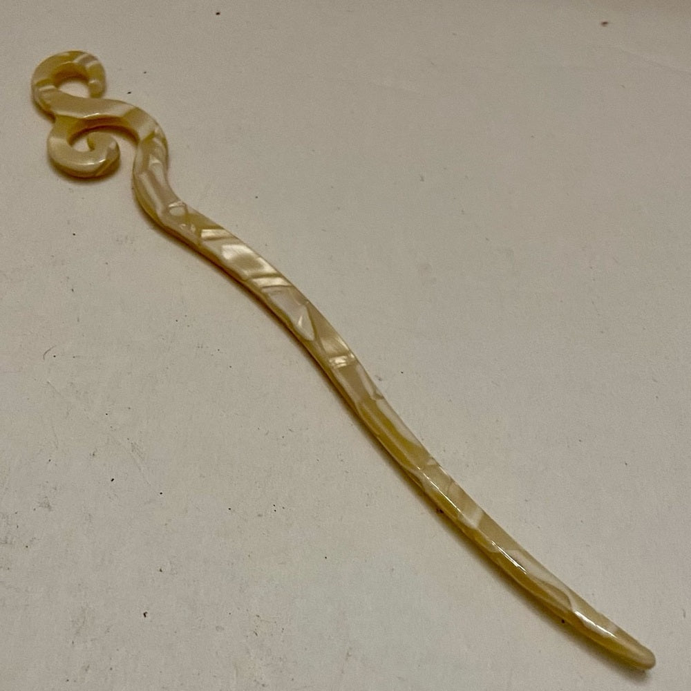 Vintage, Creamy Beige Lucite Hair Accent Pin or Accessory 7in x 1in