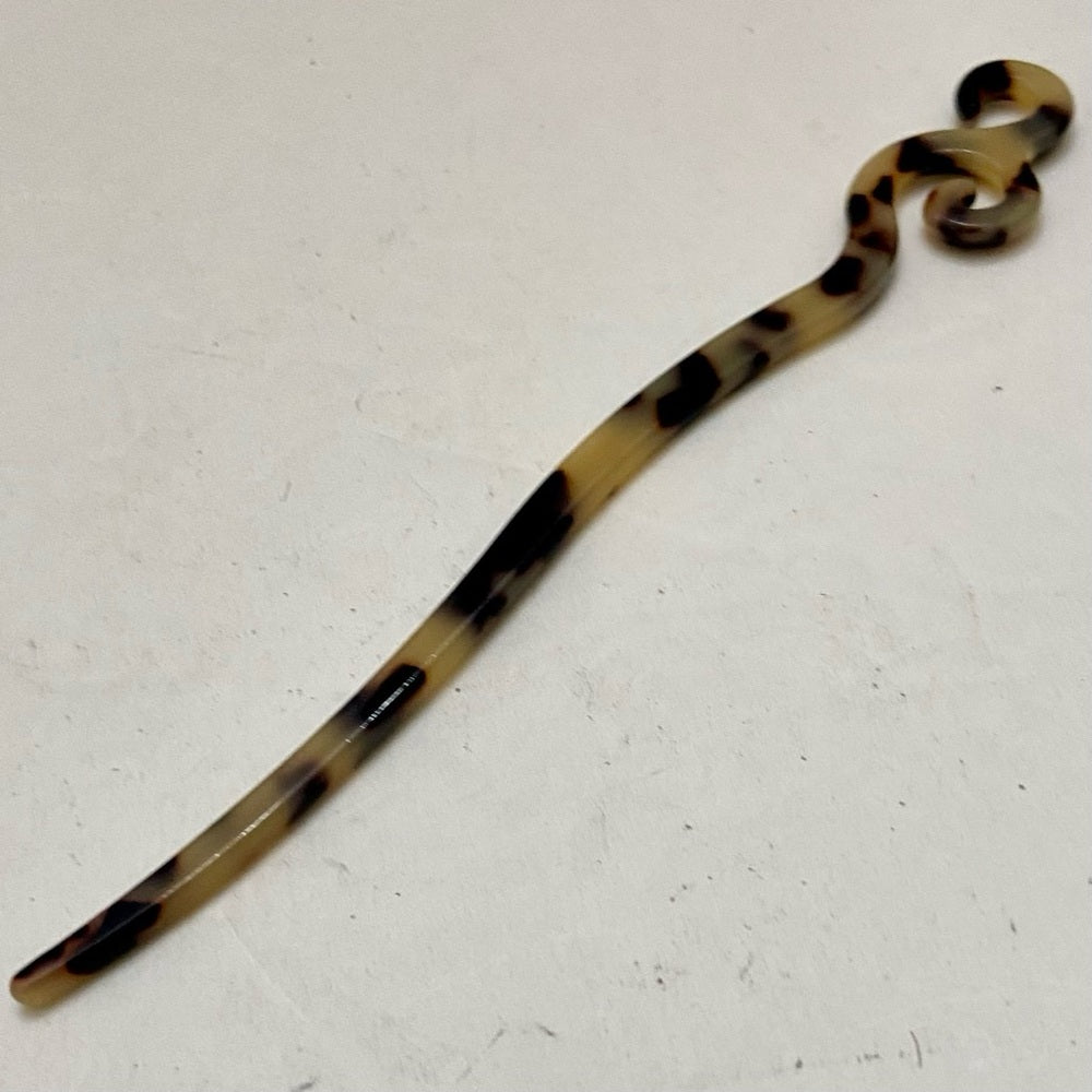 Vintage, Brown and Beige Tortoise Lucite Hair Pin Accessory 7in x 1in
