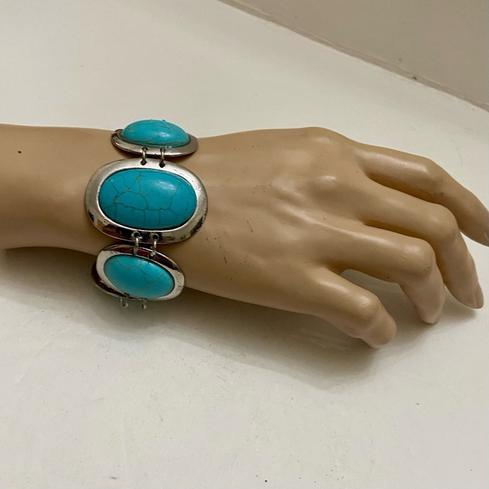 Vintage, Silver Tone and 5pc Faux Turquoise Chain Bracelet 8in L x 2in W