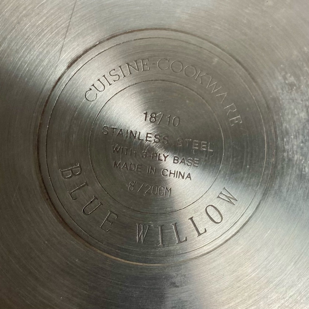 Blue Willow, Stainless Steel Medium-Dutch Oven w/ Lid 12in L x 8.5in D x 6in H