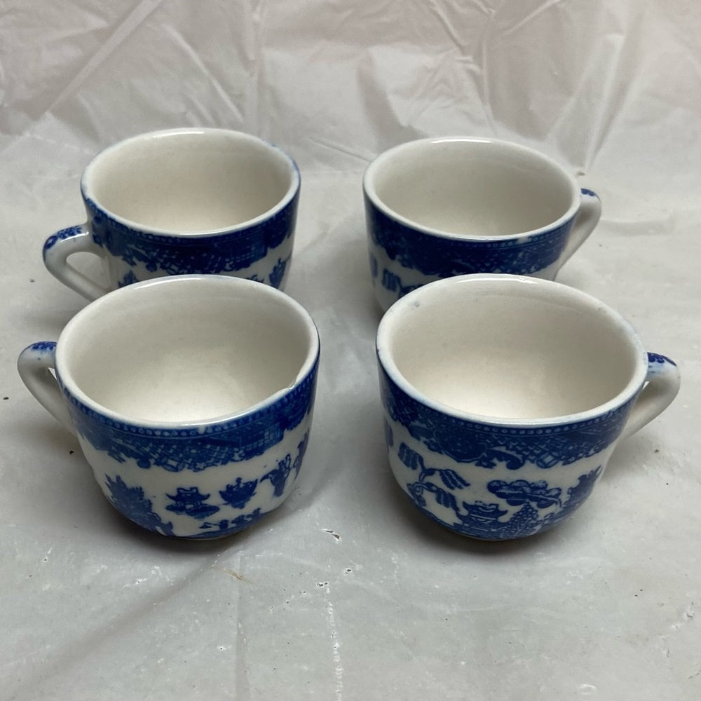 Vintage, Blue Willow, Rare, 13pc Child’s Tea Set with Basket