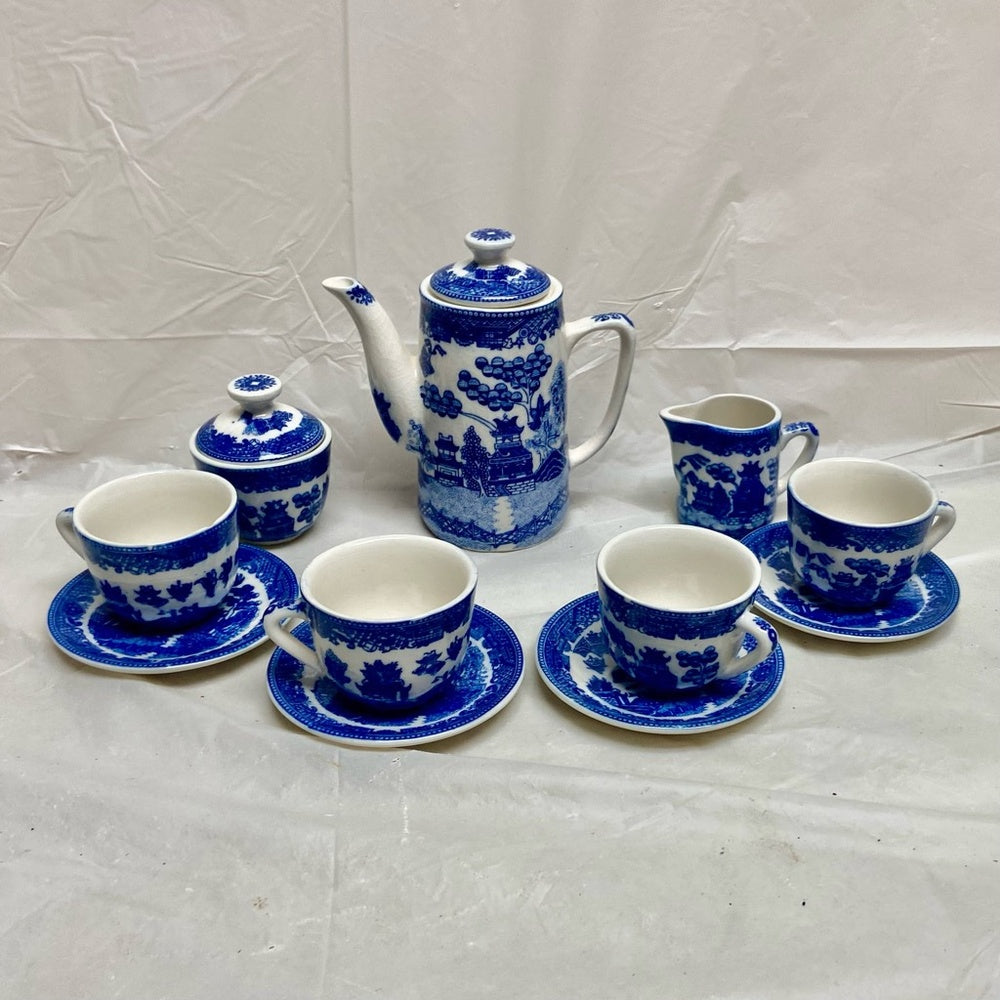 Vintage, Blue Willow, Rare, 13pc Child’s Tea Set with Basket