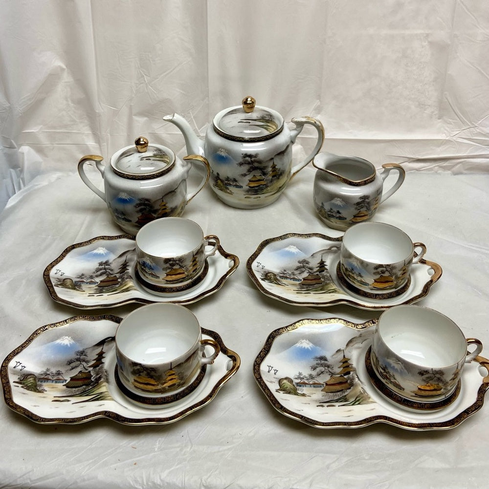 Vintage, Rare, Kutani, Japan 13-pc Luncheon-Tea Set (ZJ0524)  This is a beautifu