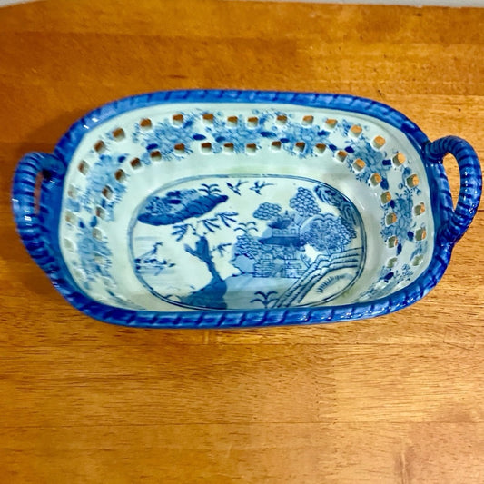 Variant Blue Willow Medium, Ironstone Twin Handled Bread Basket