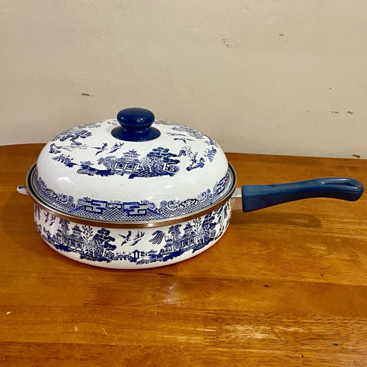 Heritage Mint, Blue Willow, Enamel, Large, Skillet with Lid 6in x 17in x 10in