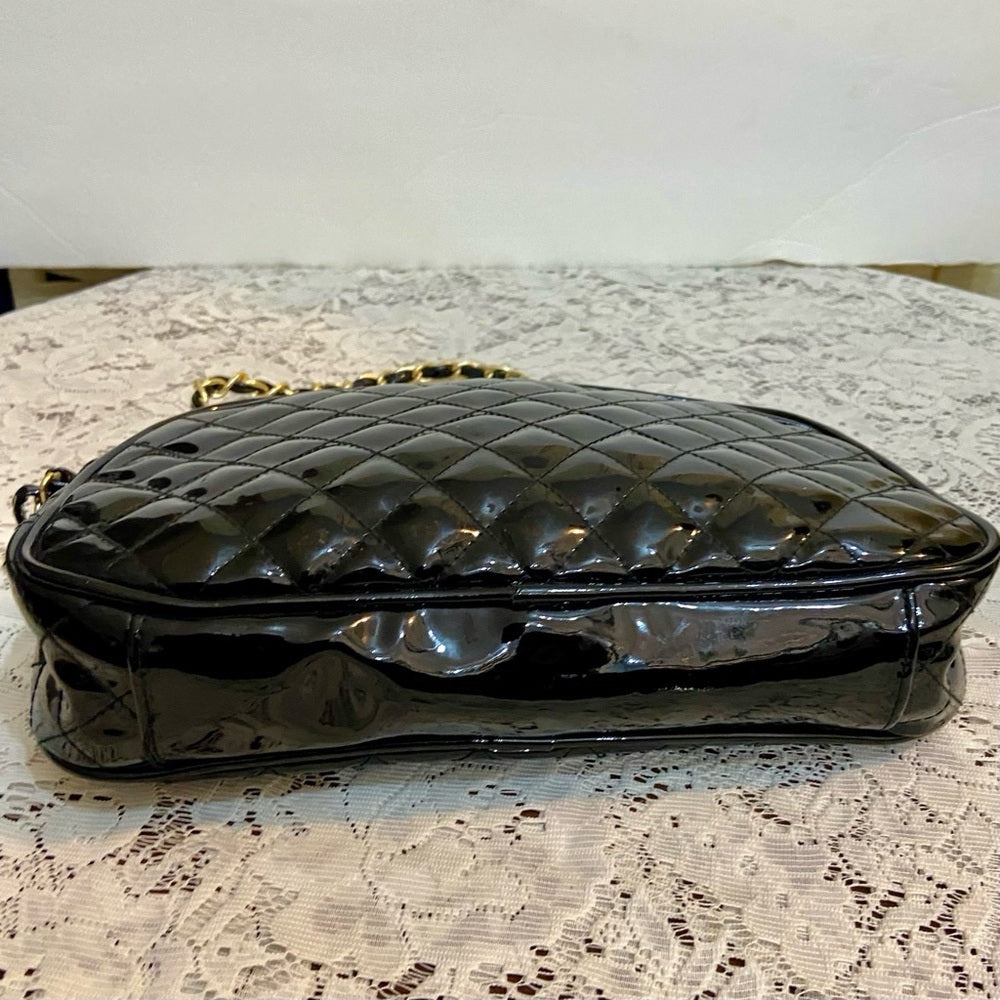 Vintage, Etra Black Quilted Leather Handbag-Crossbody (11in x 7in x 2.5in)