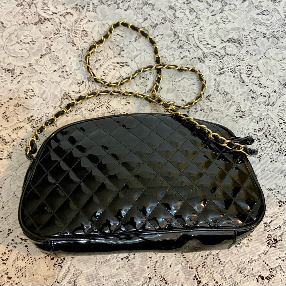 Vintage, Etra Black Quilted Leather Handbag-Crossbody (11in x 7in x 2.5in)