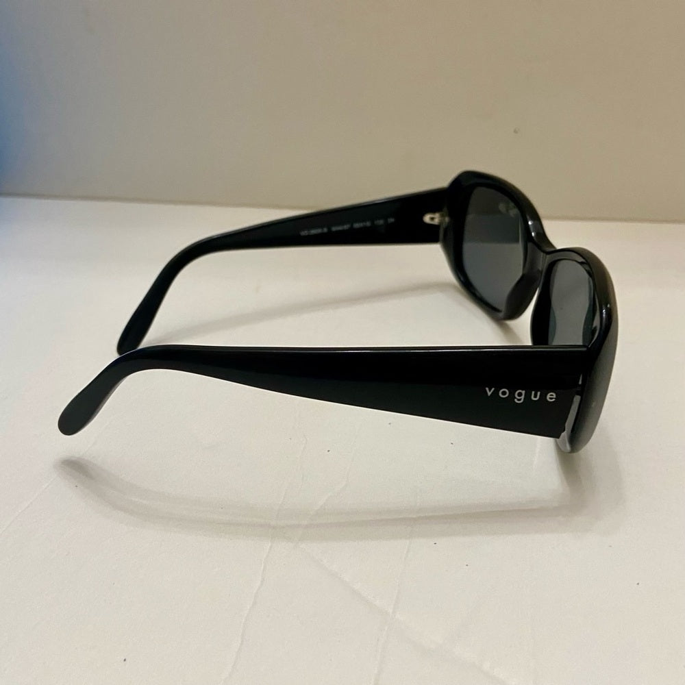 Vintage, Vogue Black Sunglasses VO2606-S W44/87 55#15 135 2N