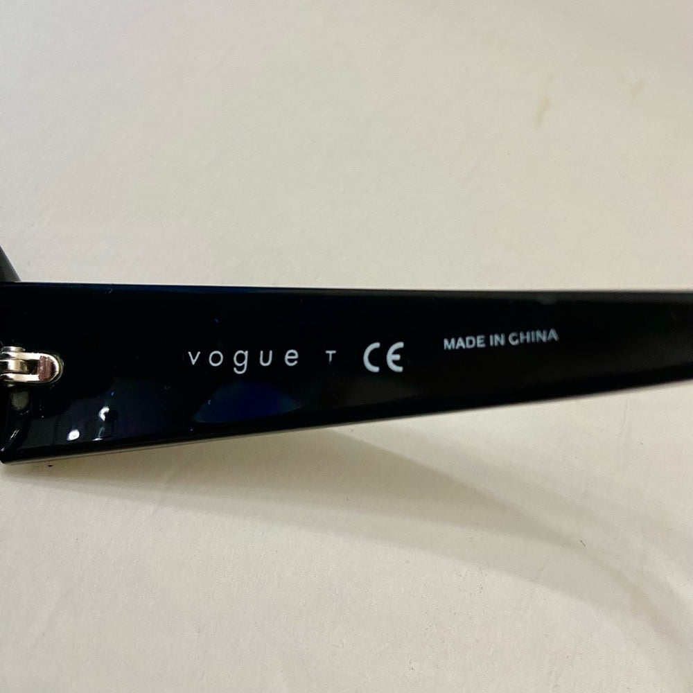 Vintage, Vogue Black Sunglasses VO2606-S W44/87 55#15 135 2N