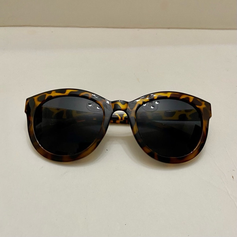 Vintage, Cat Eye Brown Tortoise -Leopard Sunglasses with Case