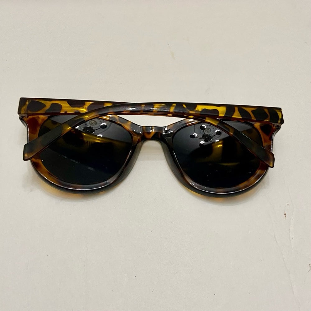 Vintage, Cat Eye Brown Tortoise -Leopard Sunglasses with Case