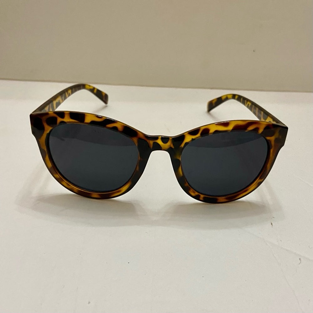 Vintage, Cat Eye Brown Tortoise -Leopard Sunglasses with Case