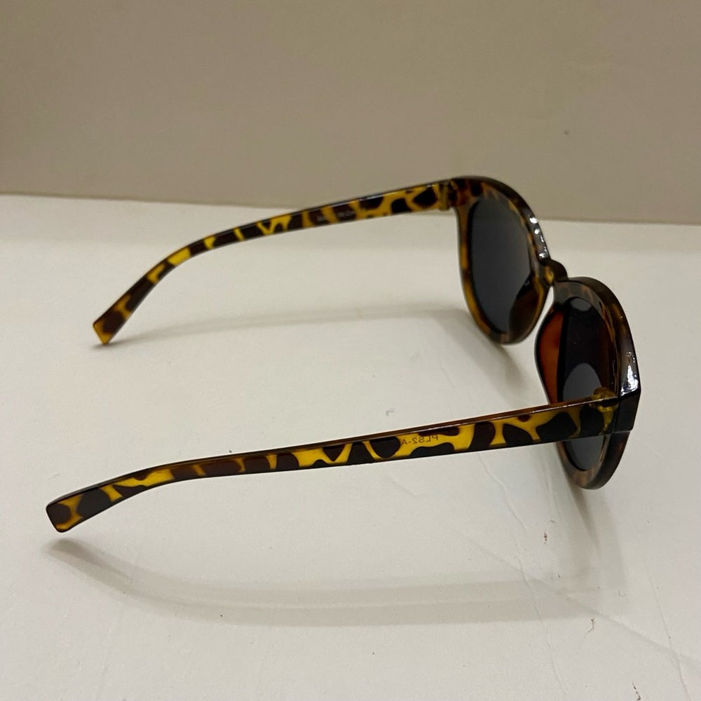 Vintage, Cat Eye Brown Tortoise -Leopard Sunglasses with Case