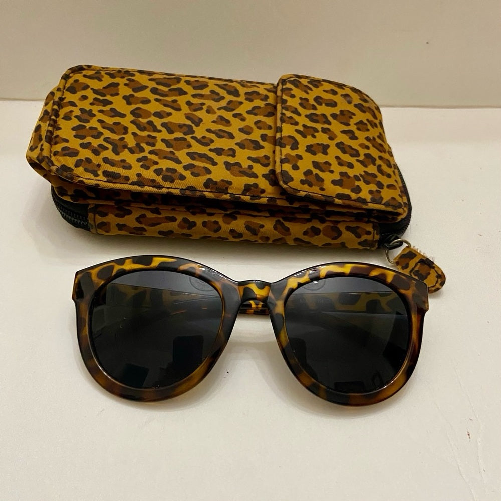 Vintage, Cat Eye Brown Tortoise -Leopard Sunglasses with Case