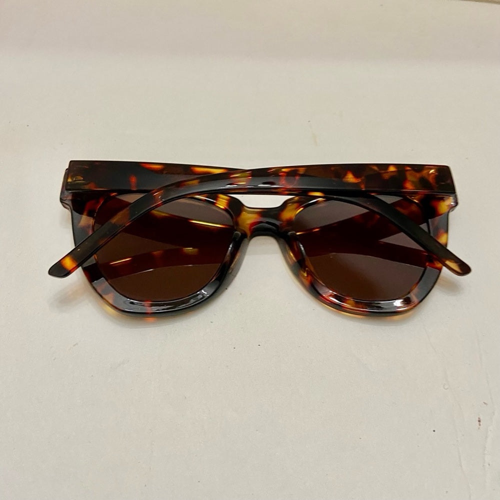 Vintage, Cat Eye Brown Tortoise Large Sunglasses -LE19052 UV400