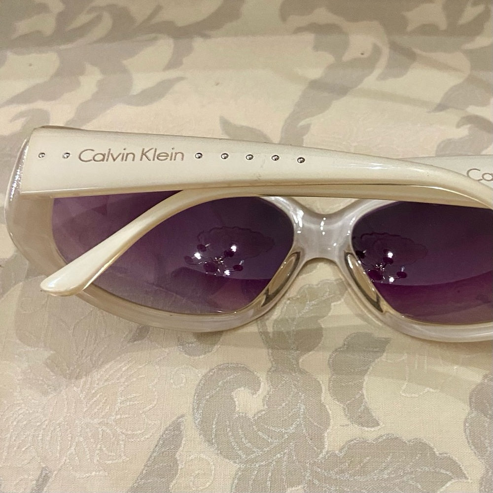 Calvin Klein White Large Sunglasses R5085 101 130