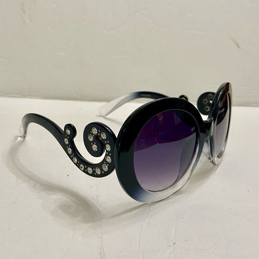 Elegant, Fashionable Smoky Gray Round Sunglasses with Rhinestones